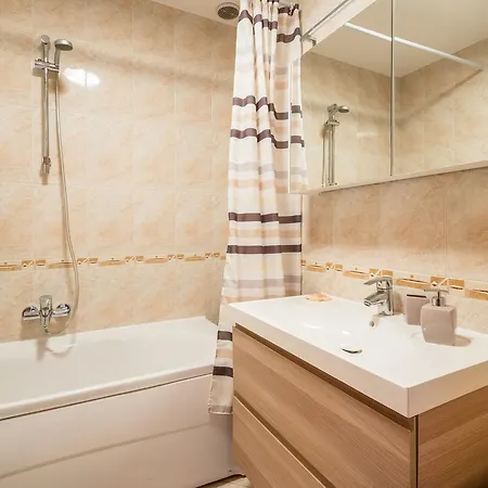 Family Apartment Dubrovnik - Private Jacuzzi Terrace, Private Parking Exterior photo
