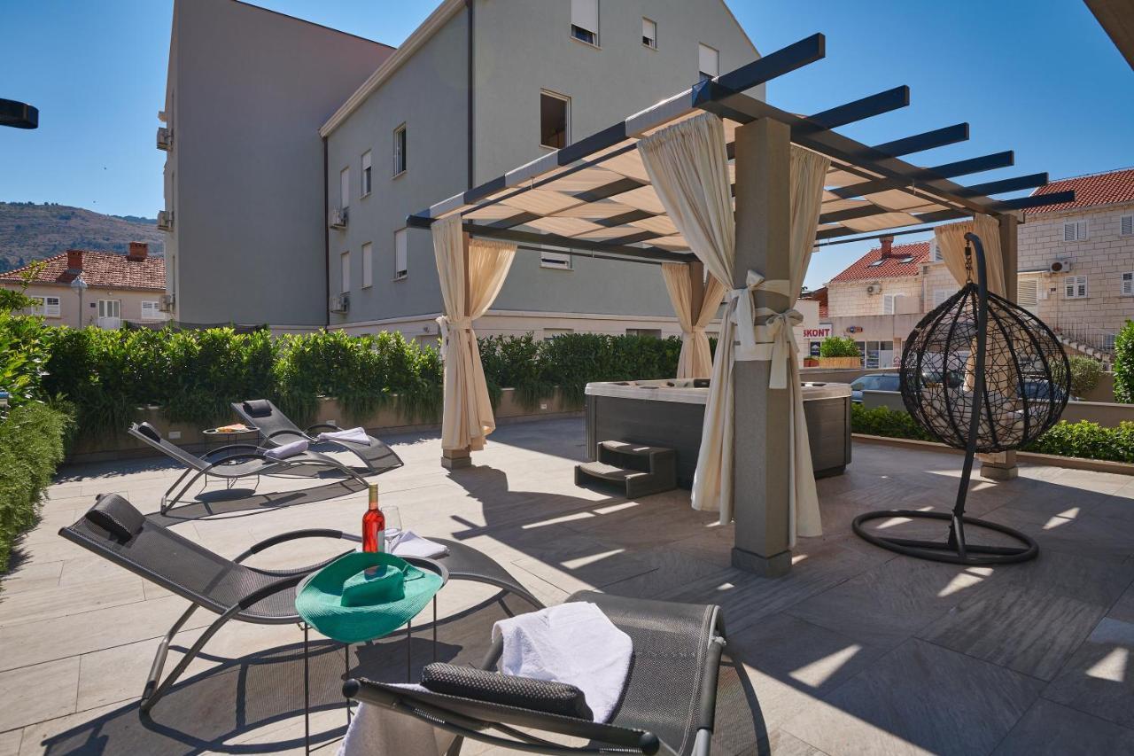Family - Private Jacuzzi Terrace, Private Parking *