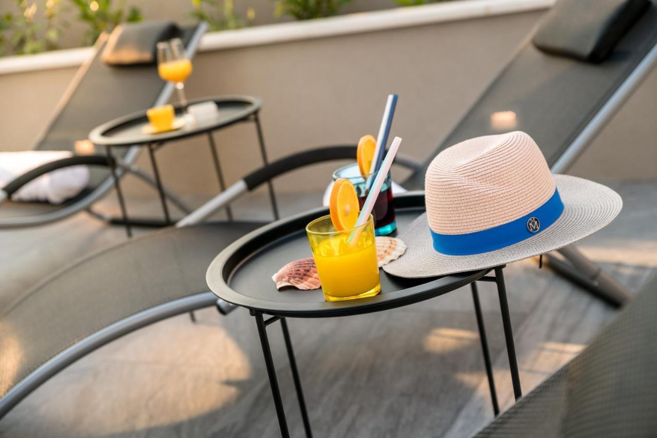 Family - Private Jacuzzi Terrace, Private Parking