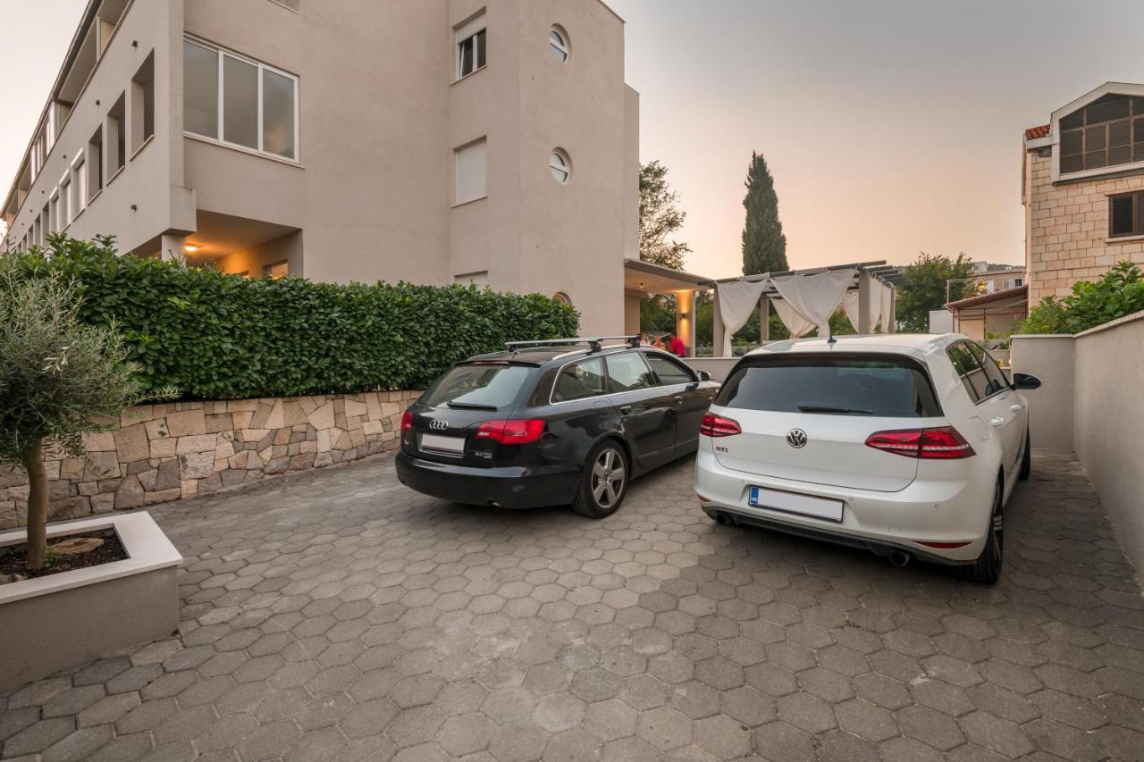 Family - Private Jacuzzi Terrace, Private Parking Apartment Dubrovnik