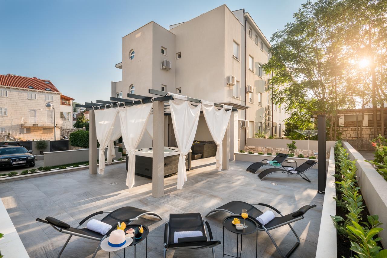Family - Private Jacuzzi Terrace, Private Parking *