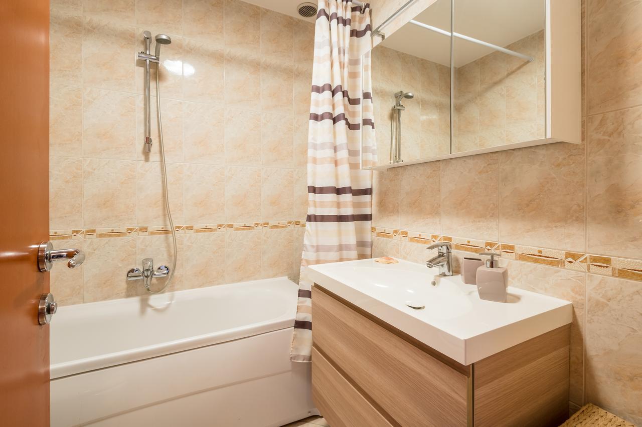 Apartment Family - Private Jacuzzi Terrace, Private Parking *